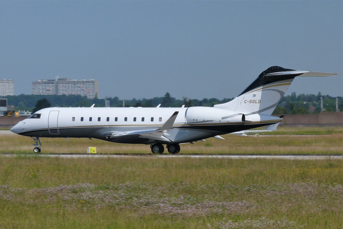 C-GOLD.  Bombardier Global 5000. Skyservice
