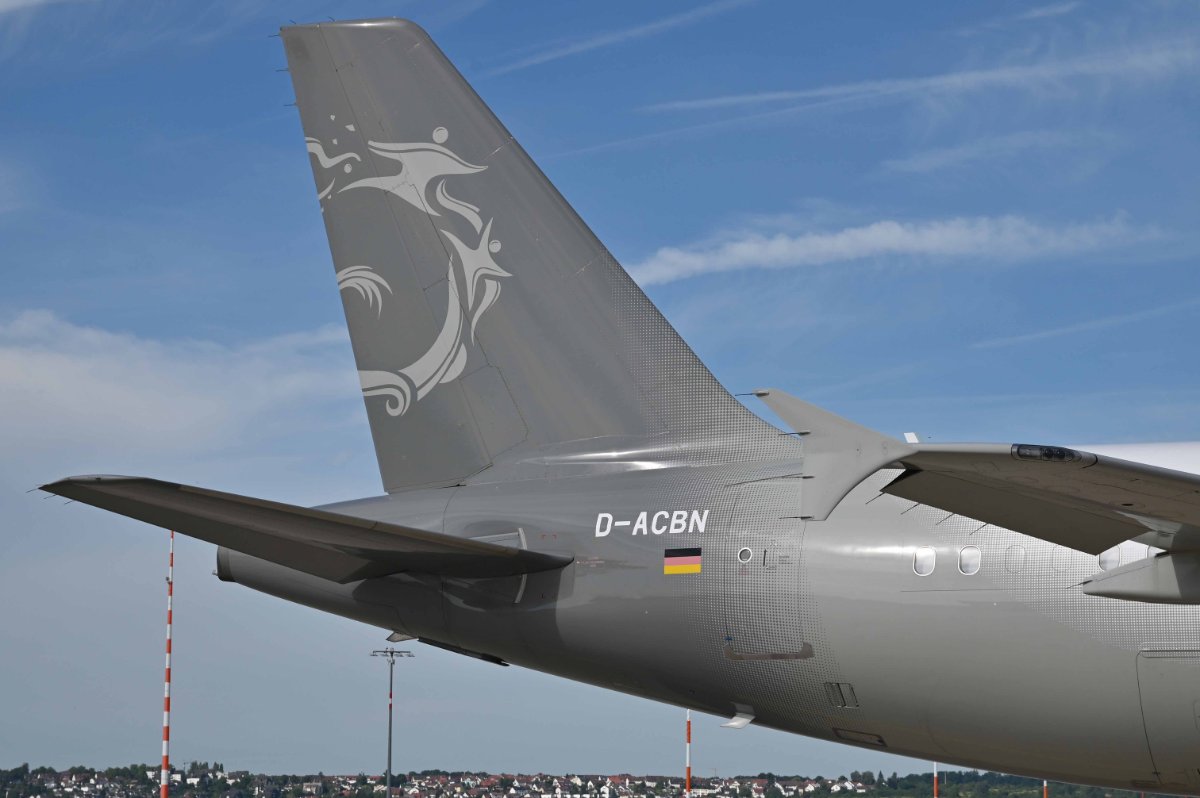 D-ACBN, Airbus A319-115X(CJ), DC Aviation.JPG