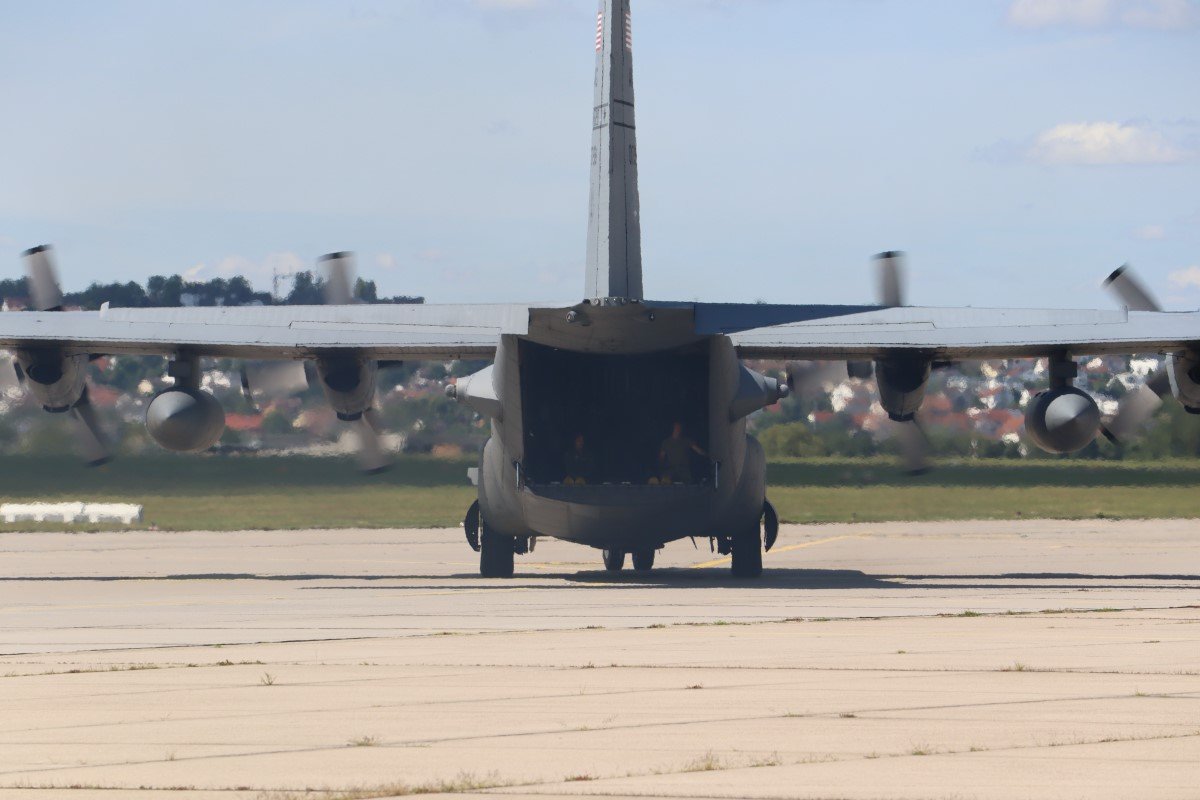 C130.JPG