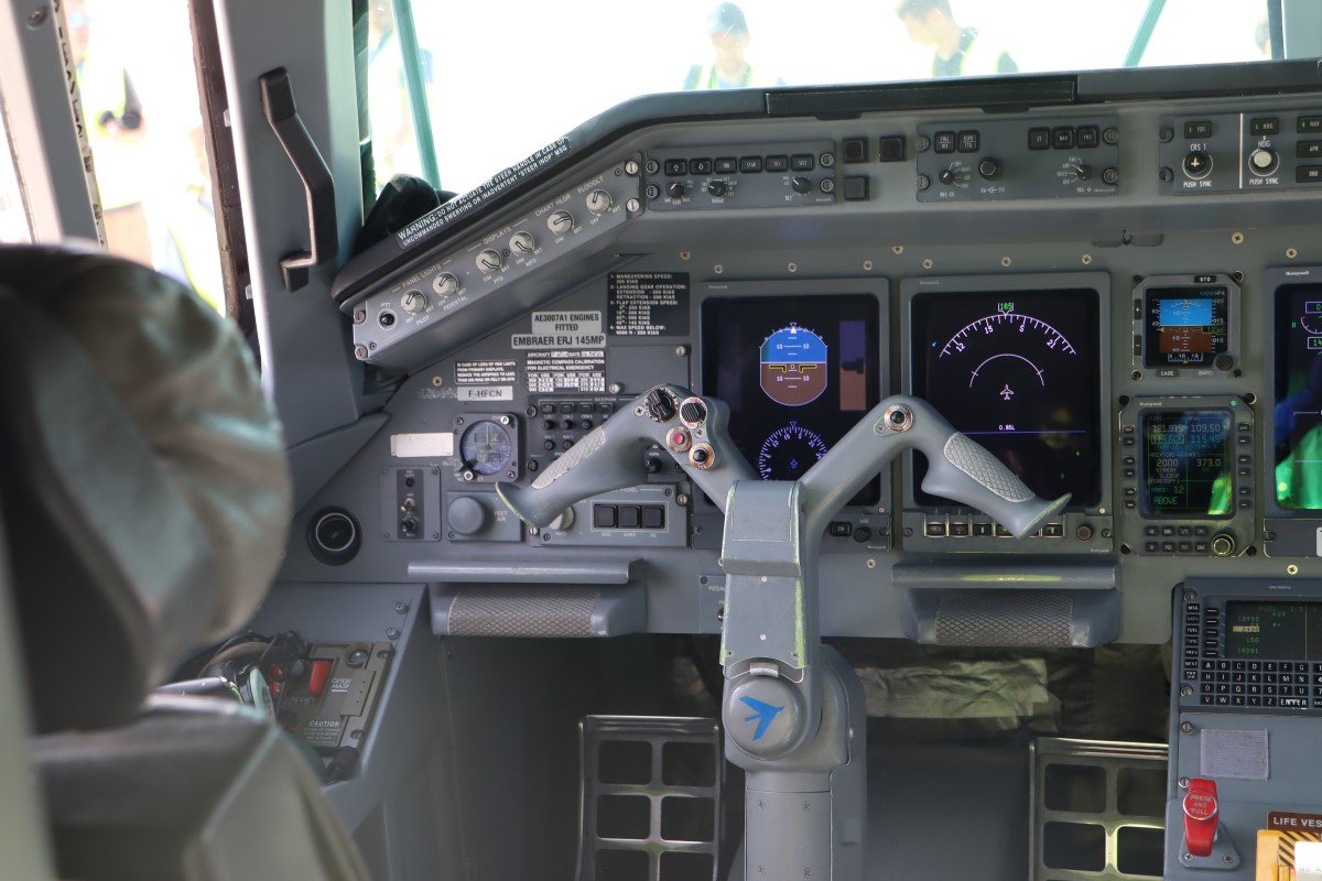 ERJ Cockpit.JPG