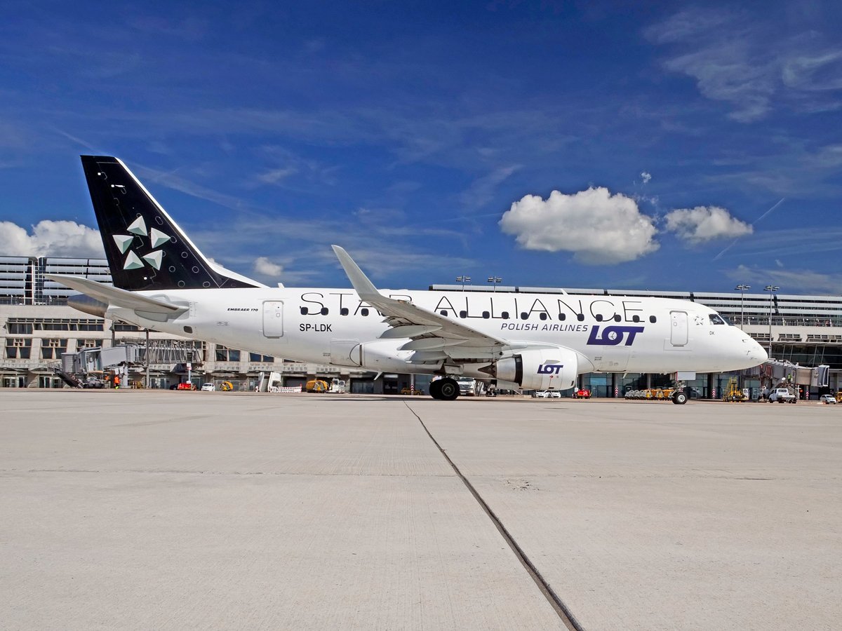 SP-LDK, Embraer 170-100STD, LOT