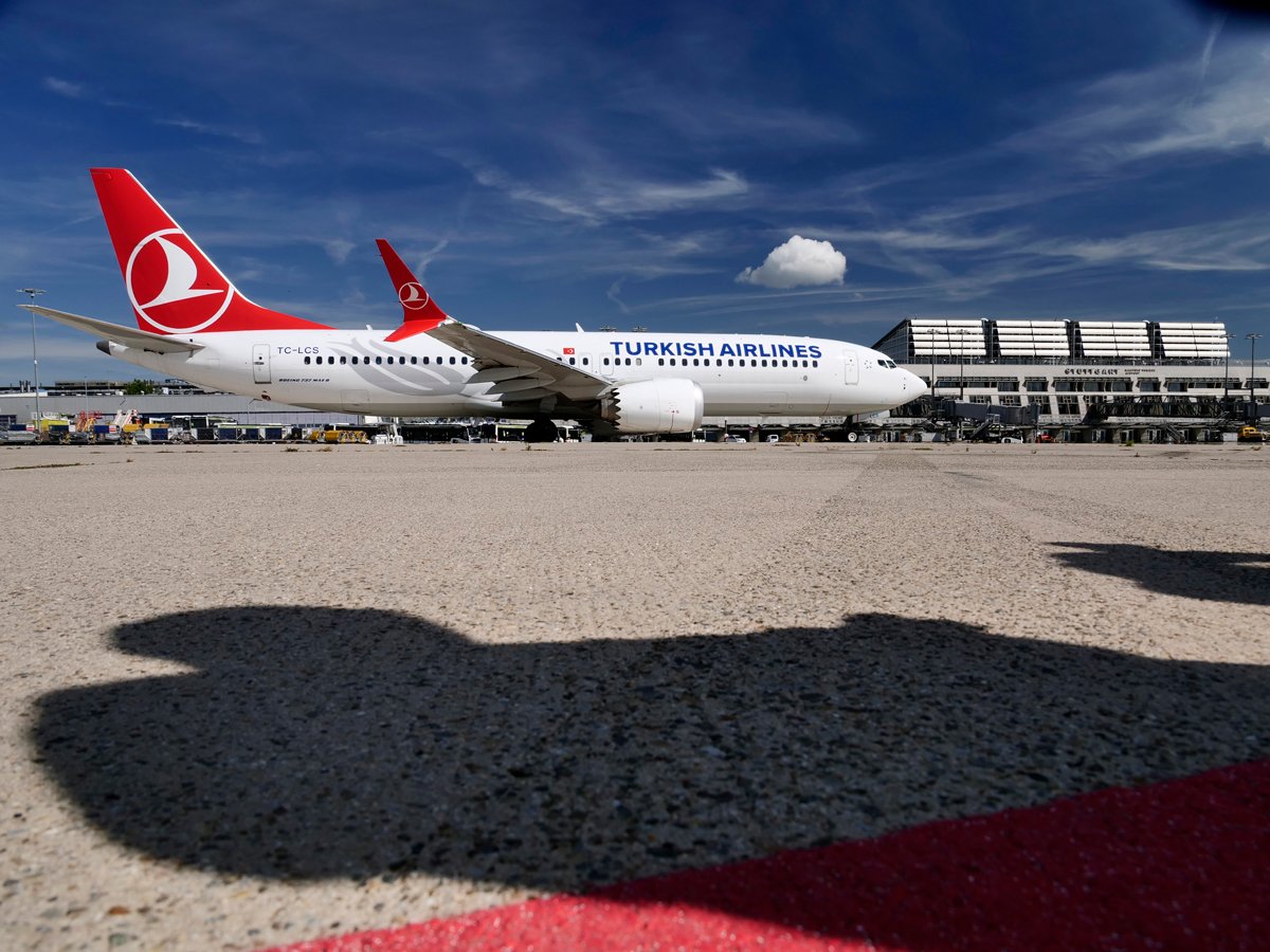 TC-LCS, B737-8 MAX, Turkish Airlines