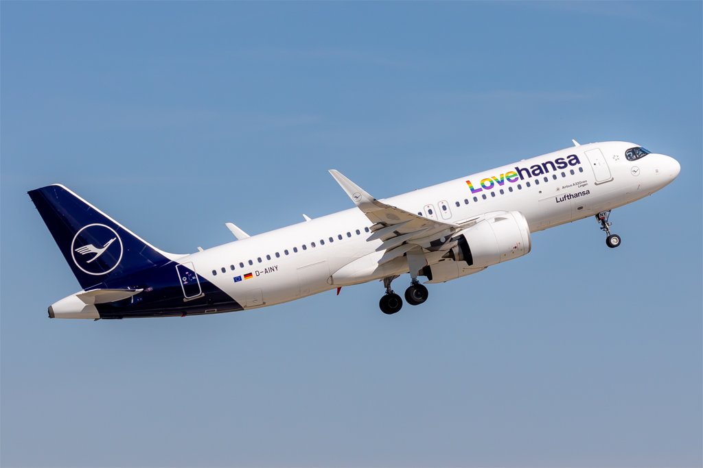 Lufthansa / D-AINY / Airbus A320-271N