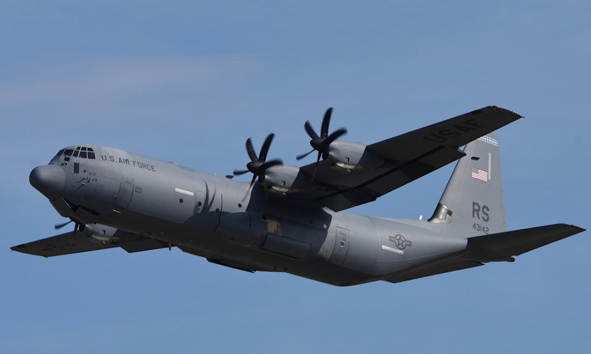 04-3142 / USAF / C-130J-30 Hercules