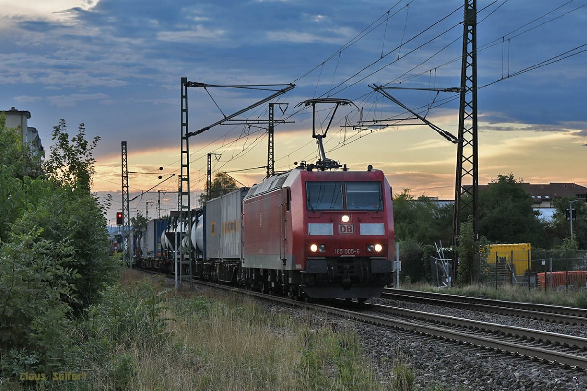 185 005-6.jpg