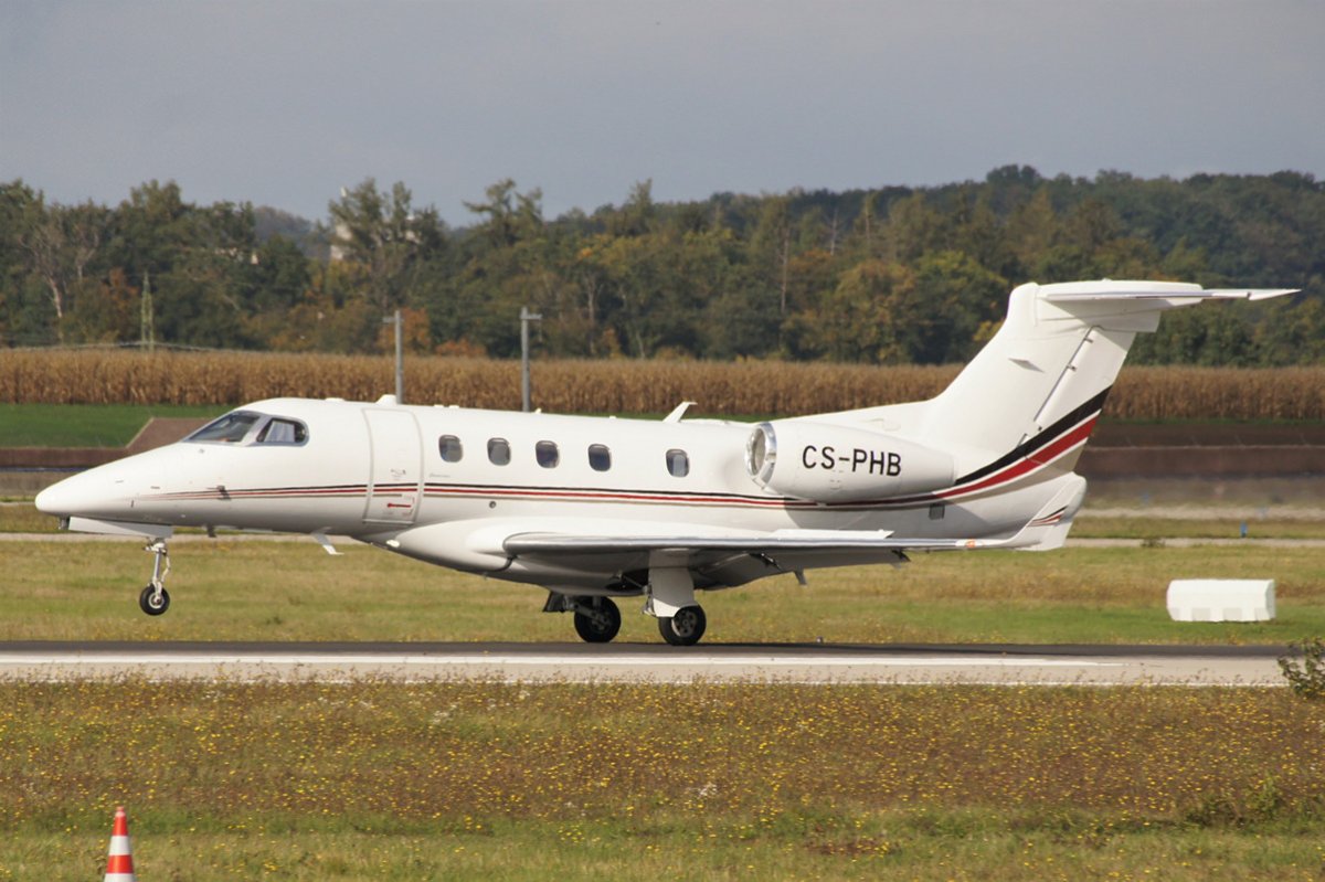 CS-PHB     Embraer Phenom 300      Netjets