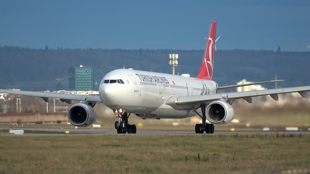 Turkish Airlines / TC-LOB / Airbus A330