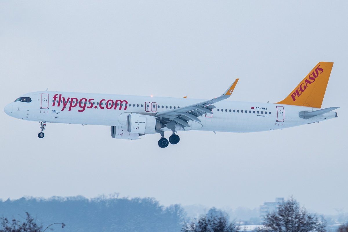 22.1.2023_PegasusAirlines_TC-RBJ_A21N.jpg