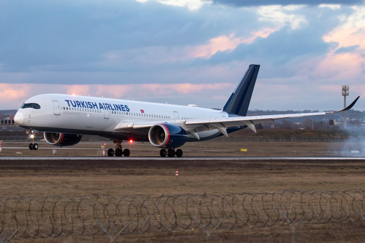 der "Turkoflot" A350 TC-LGI auch..