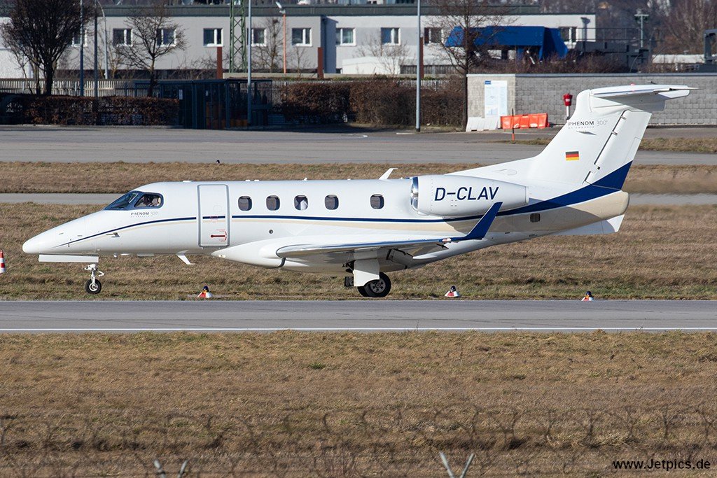 D-CLAV090323.jpg