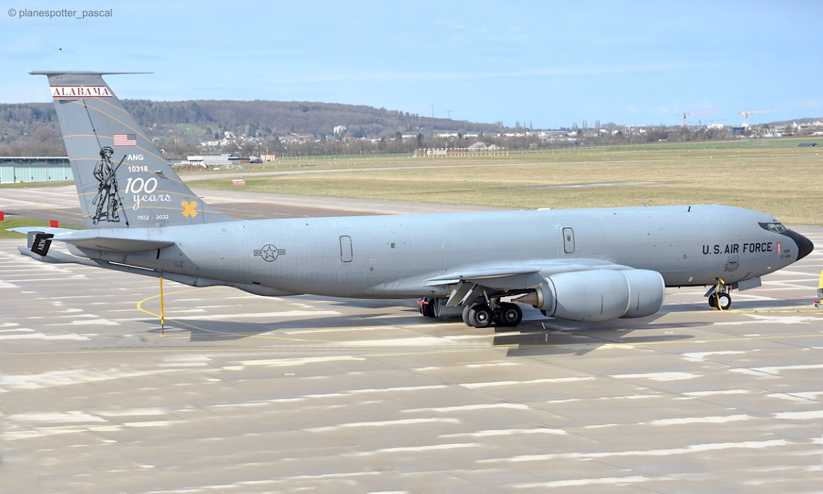 61-0318 / US Air Force / Boeing KC-135R Stratotanker