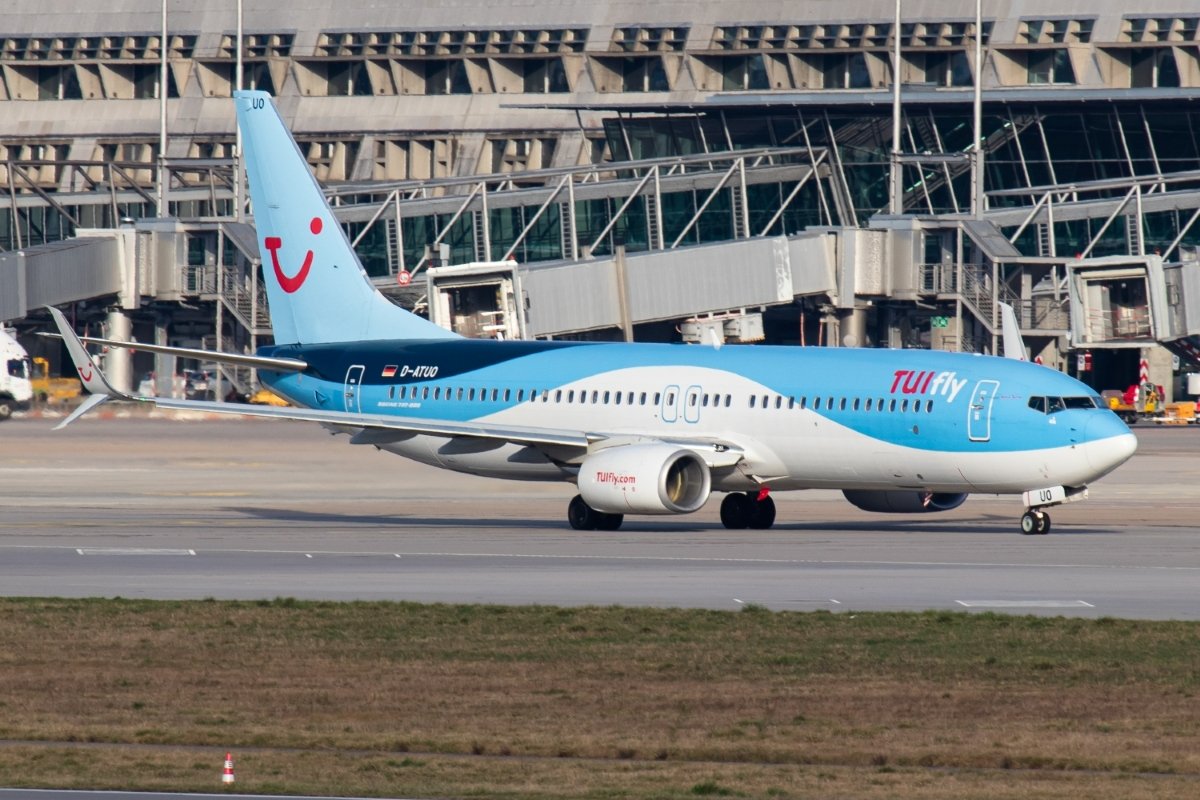 21.3.2023_TUIfly_D-ATUO_B738_forum.jpg