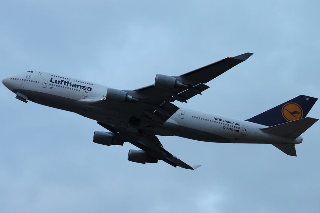 Lufthansa Boeing 747-430 <br />D-ABVD