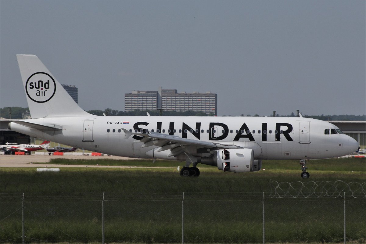 9A-ZAG   A319-111   Sundair