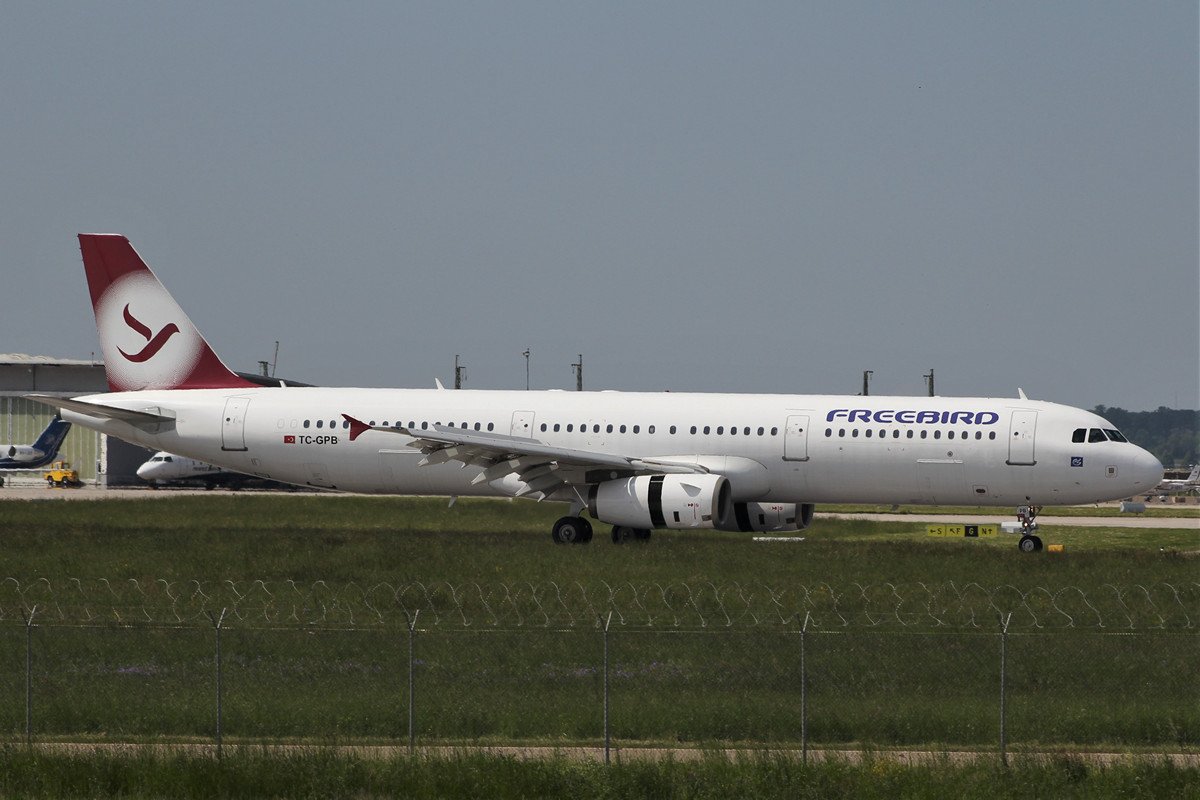 TC-GRB   A321-231   Freebird Airlines