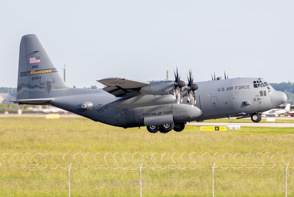 US Air Force / 92-1454 / Lockheed C-130H Hercules