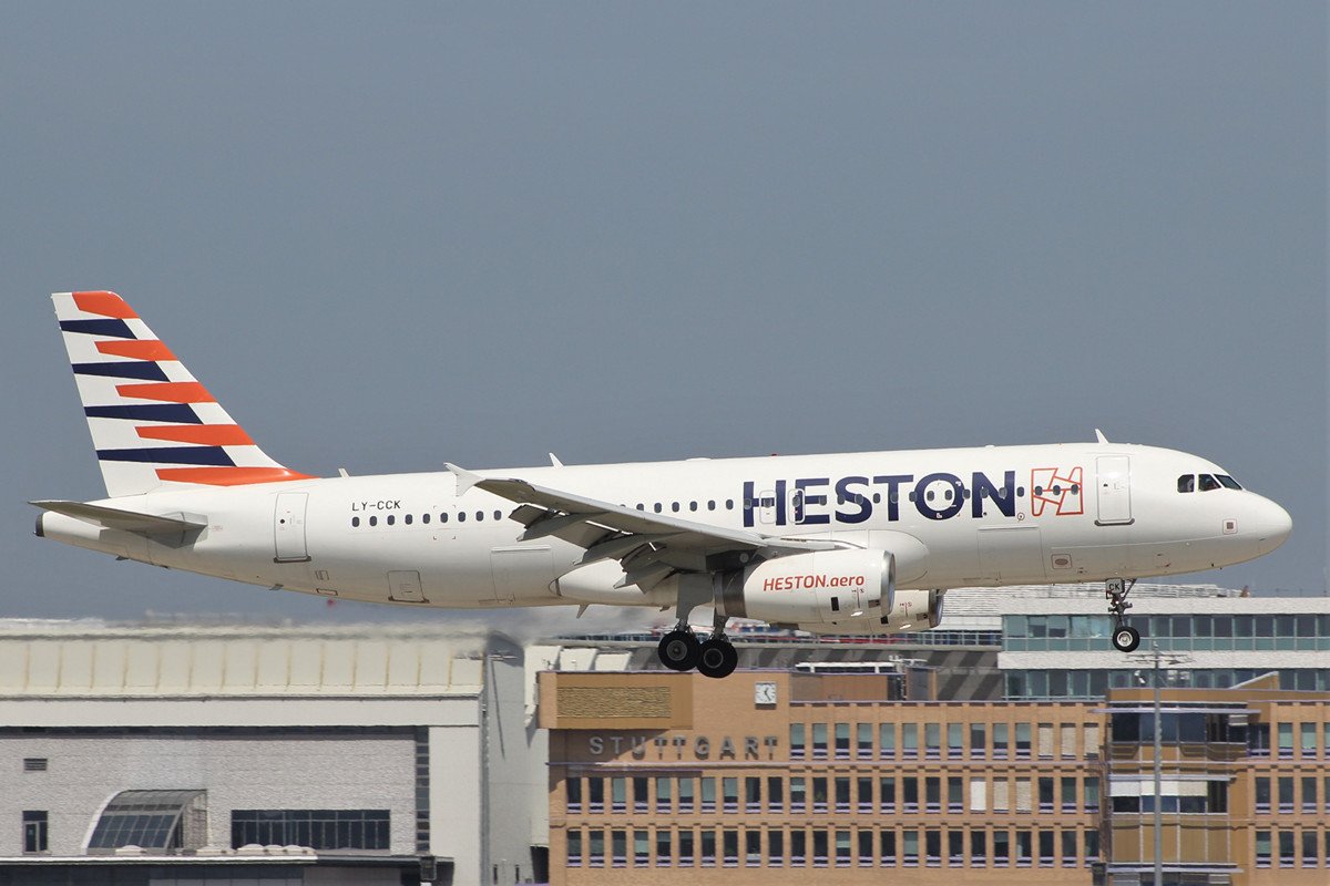 LY-CCK   A320-232   Heston Airlines