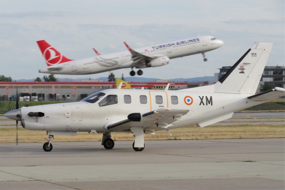 111/XM   Socata TBM-700A  armée de l'air française