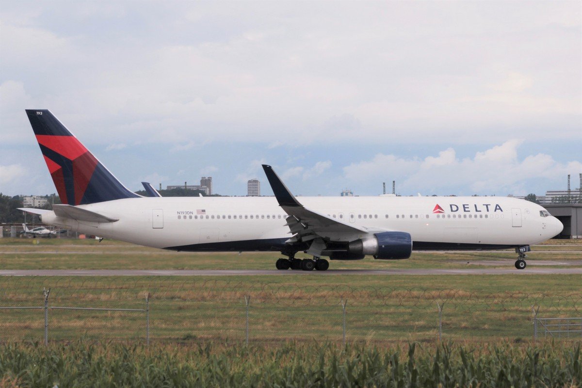 N193DN      767-332(ER)       Delta Airlines
