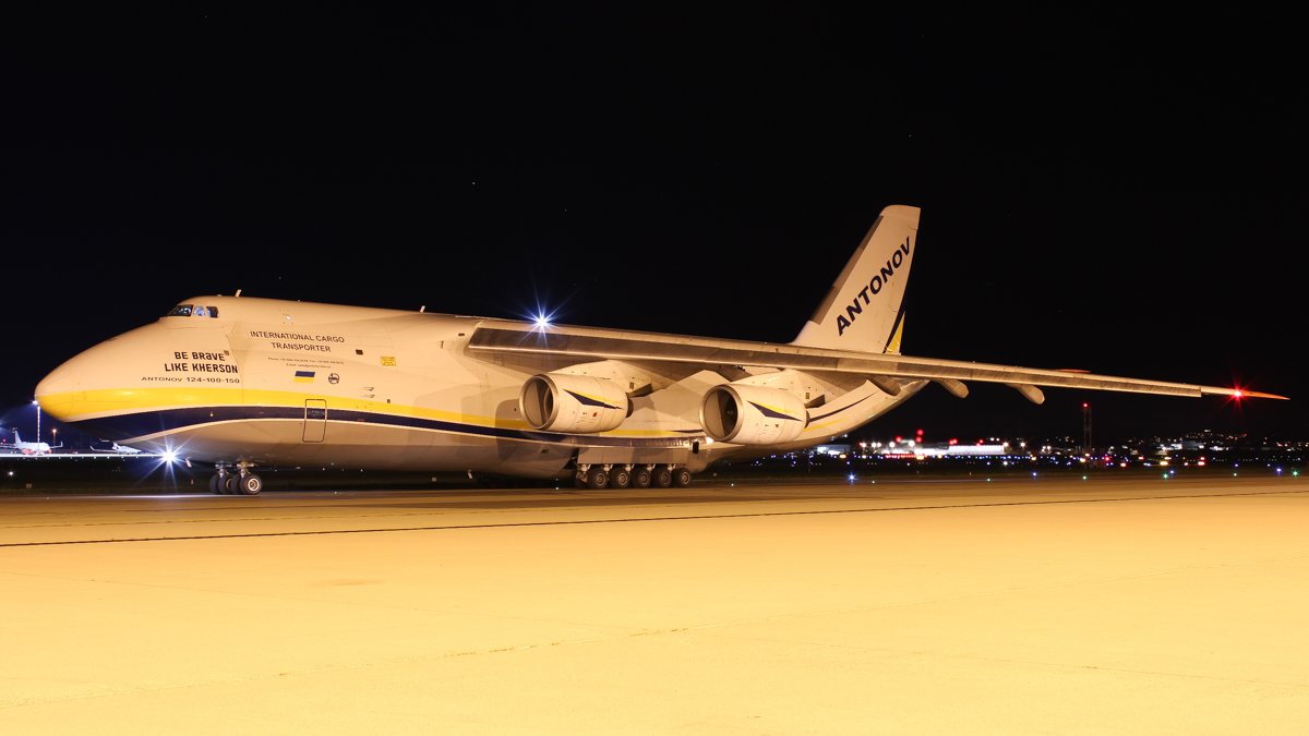UR-82072(night3).jpg