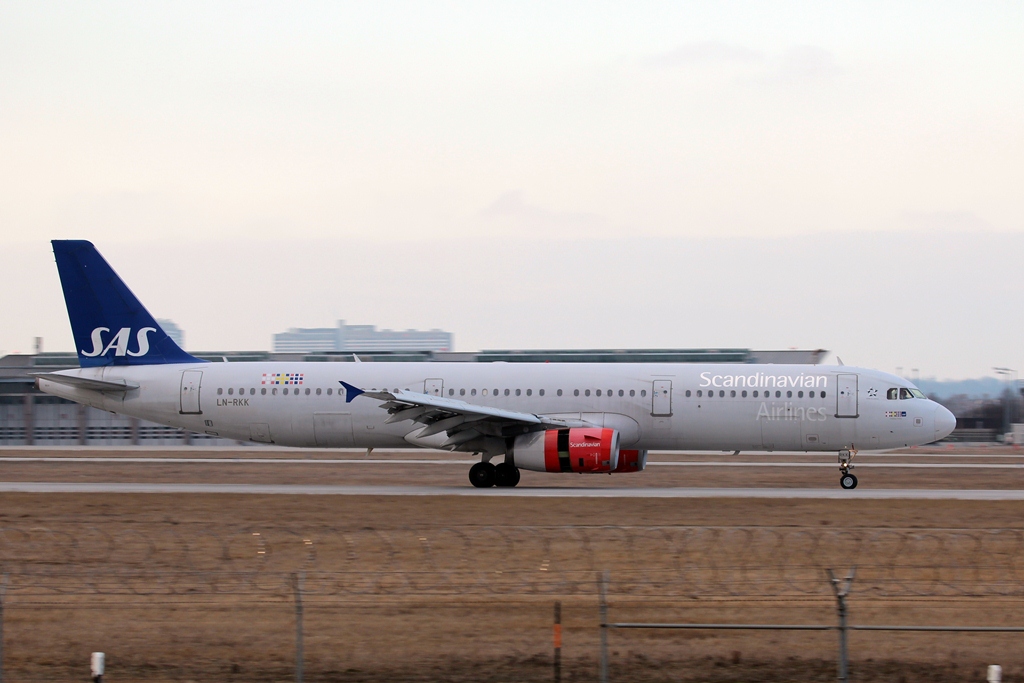 LN-RKK   Airbus A321-232 Scandinavian Airlines (SAS)