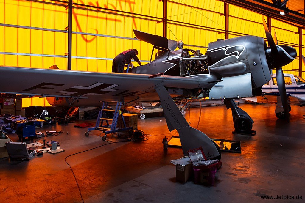 D-FWUB081023.jpg