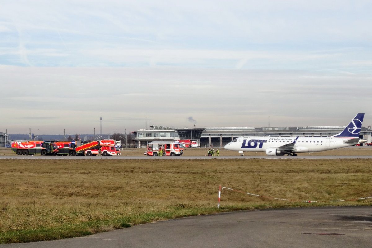 SP-LIK     ERJ-175LR      LOT Airlines