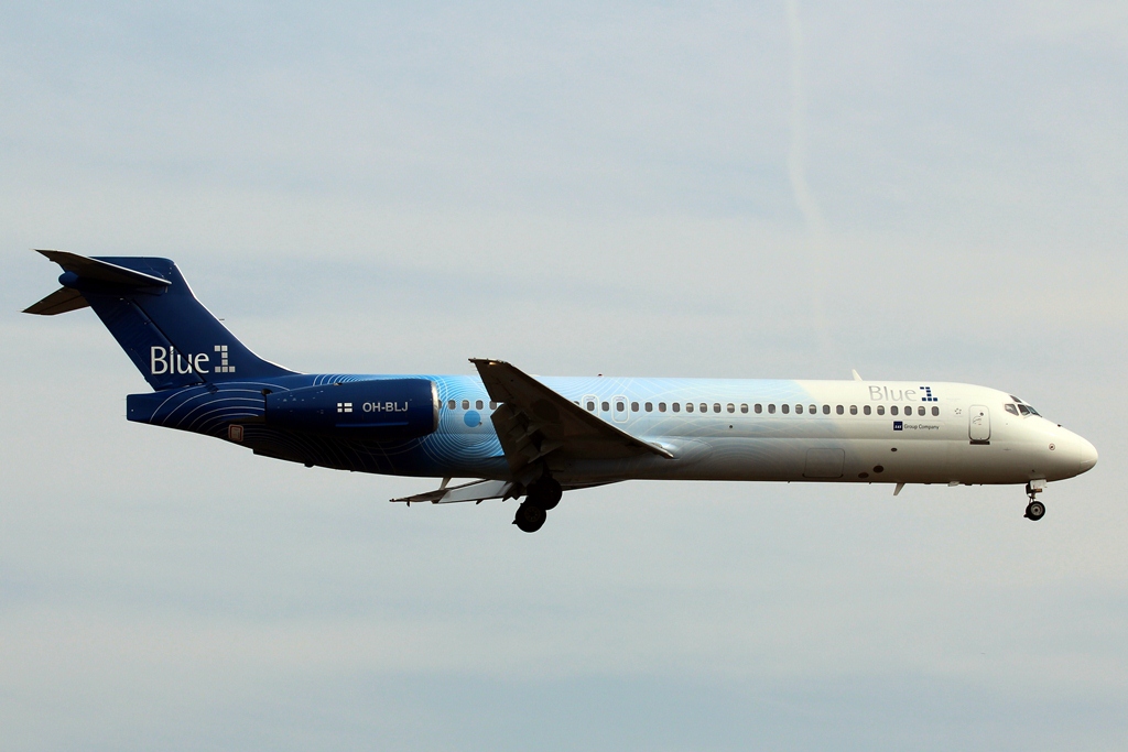 OH-BLJ  Boeing 717-21S  Blue1.JPG