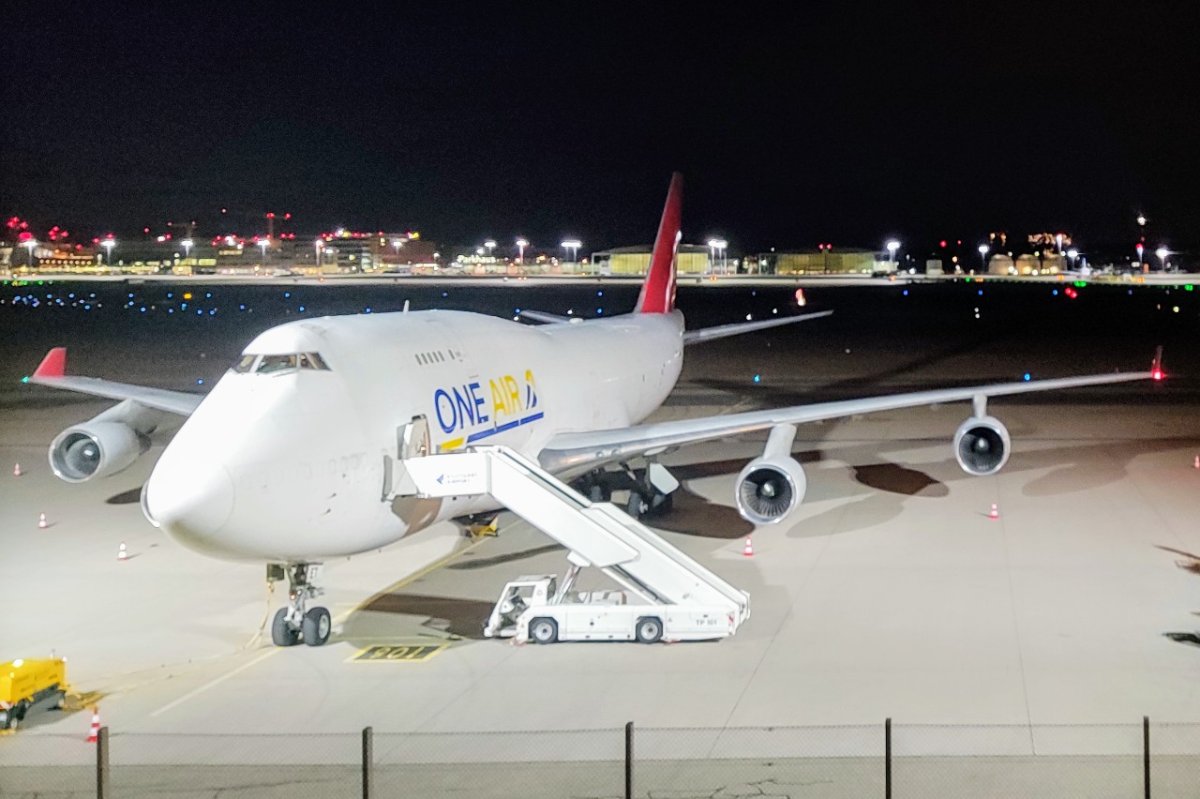 G-UNET 747-433(BDSF) One Air