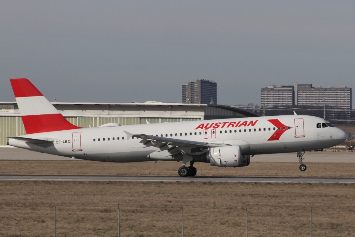 OE-LBO       A320-214       Austrian Airlines