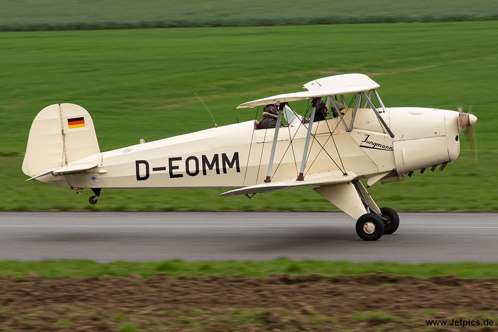 D-EOMM300324.jpg