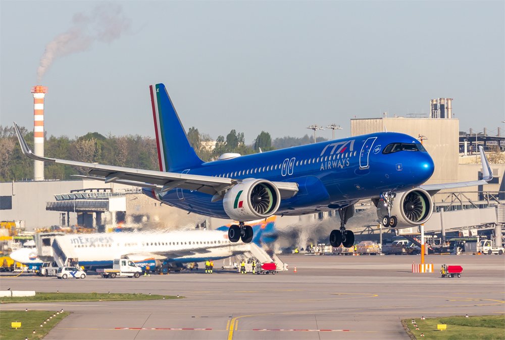 ITA Airways / EI-HJE / Airbus A320-272N