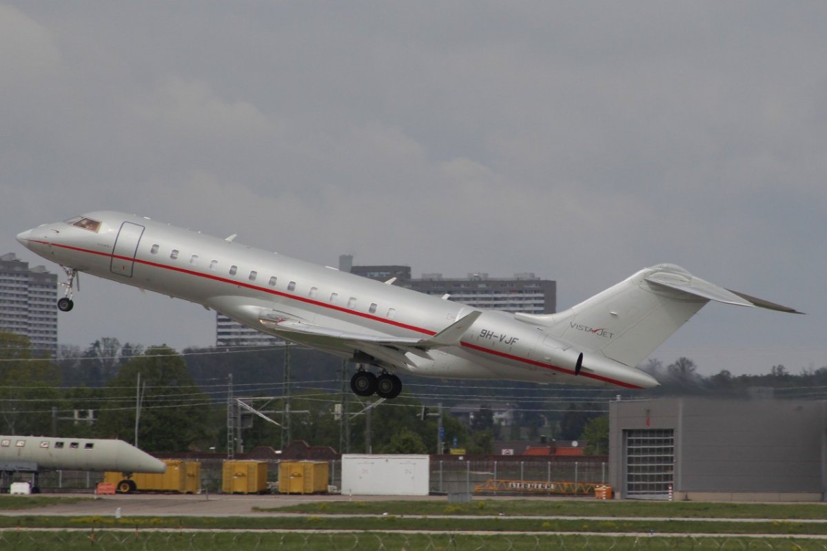 9H-VJF     Bombardier Global 6000      VistaJet