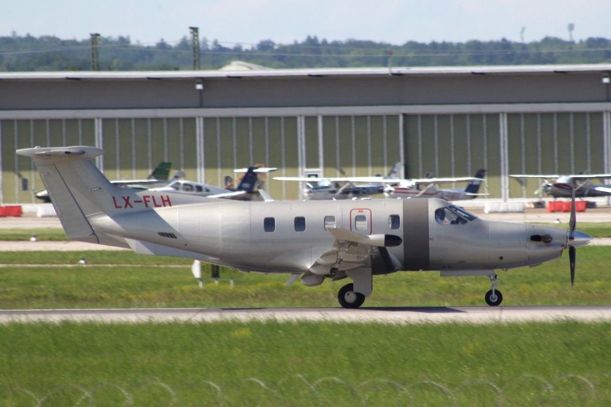 LX-FLH        Pilatus PC-12 NGX      Jetfly
