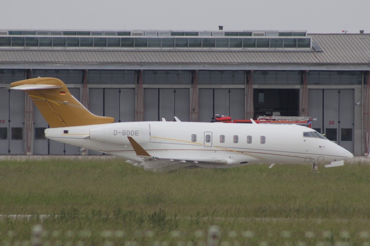 D-BDDE         Challenger 350        DC Aviation