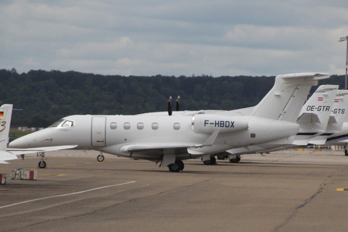 F-HBDX        Embraer Phrnom 300       Global Jet