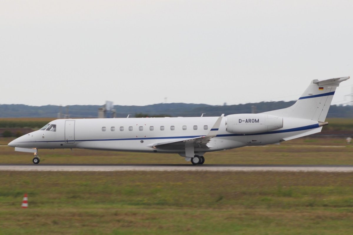 D_AROM       Embraer 135BJ Legacy 650      DC Aviation