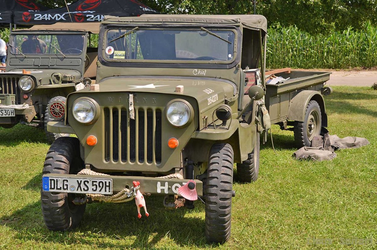 Willys Jeep 1963.jpg