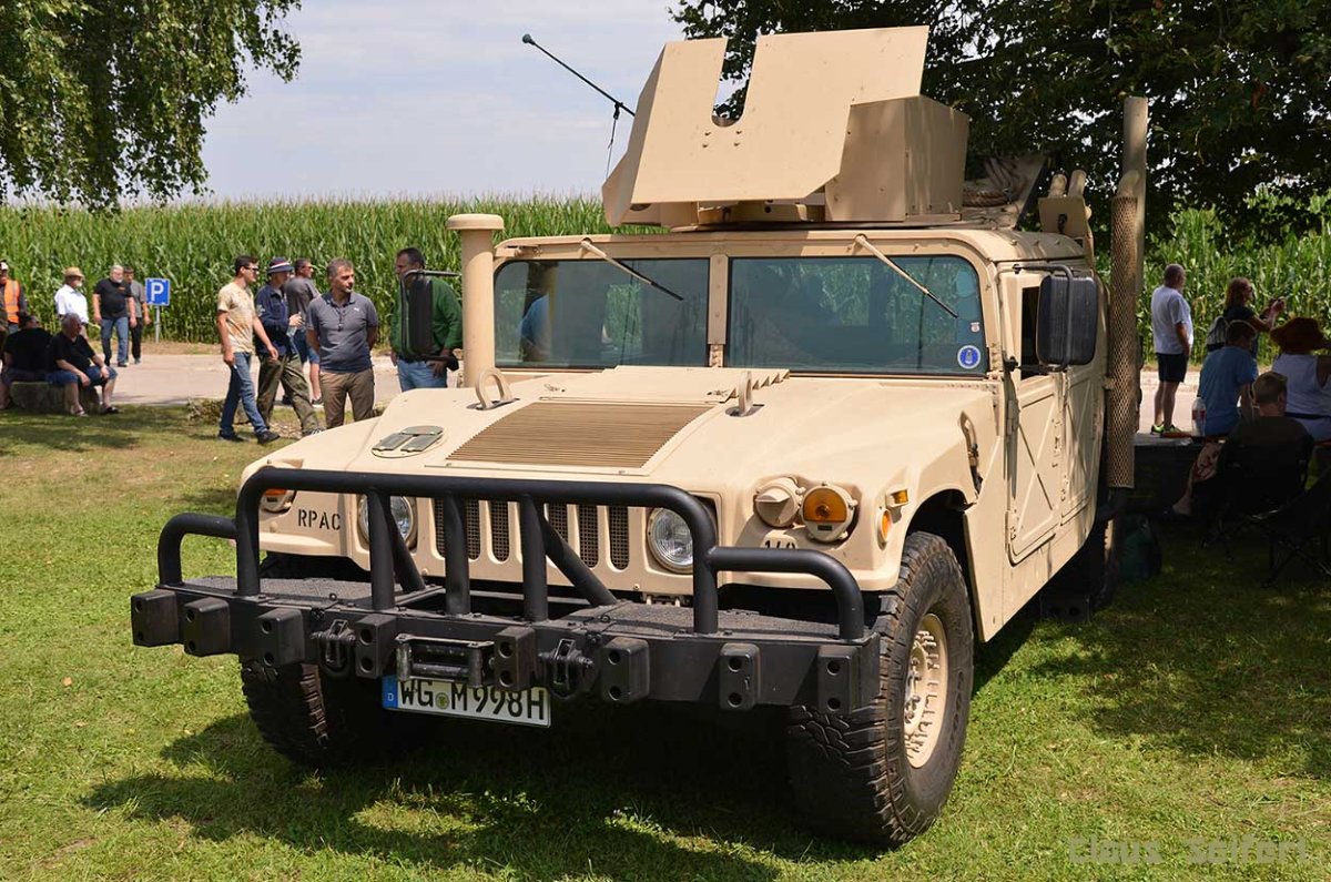 Hummer2.jpg