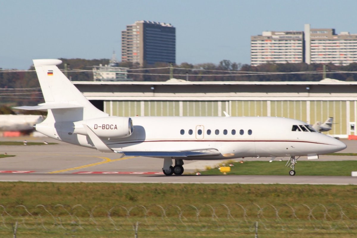 D-BDCA         Dassault Falcon 2000LXS        DC Aviation