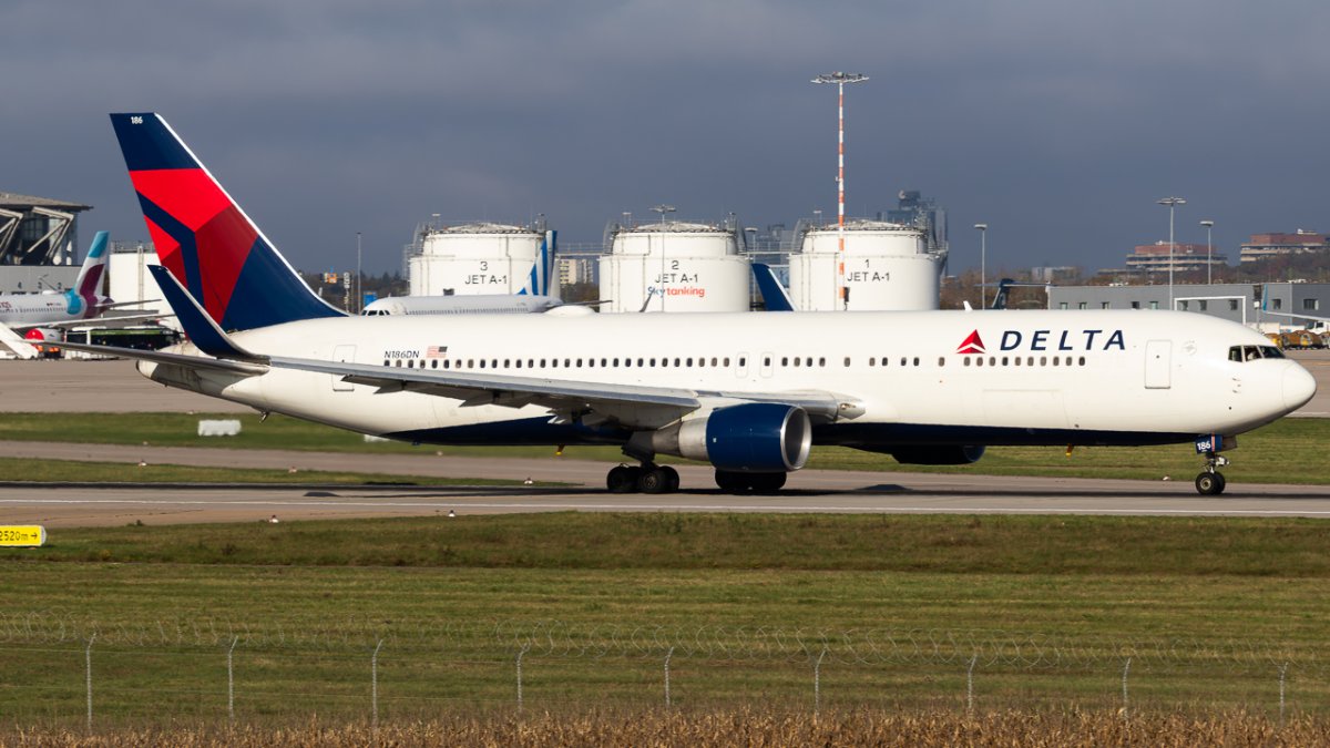 N186DN Boeing 767-332ER(WL) Delta Air Lines