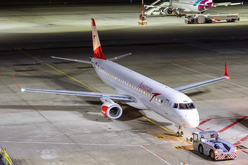 Austrian Airlines / OE-LWD / 	Embraer ERJ-190-200LR