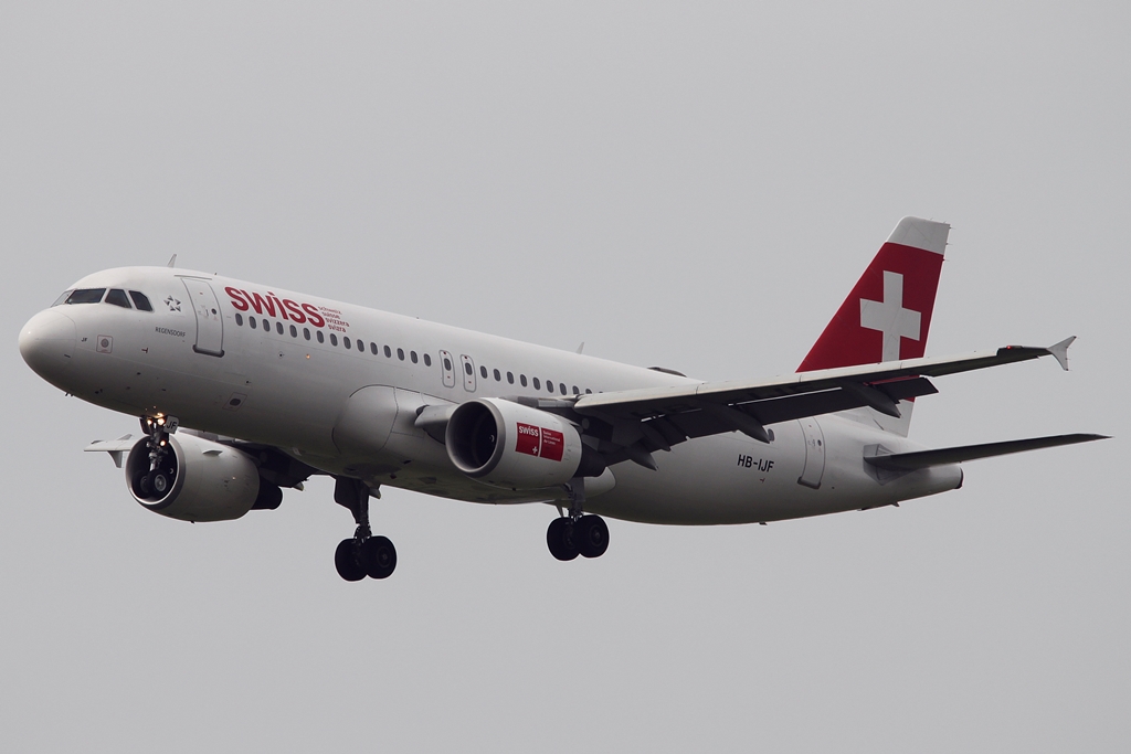 Swiss Airbus A320-214 HB-IJF