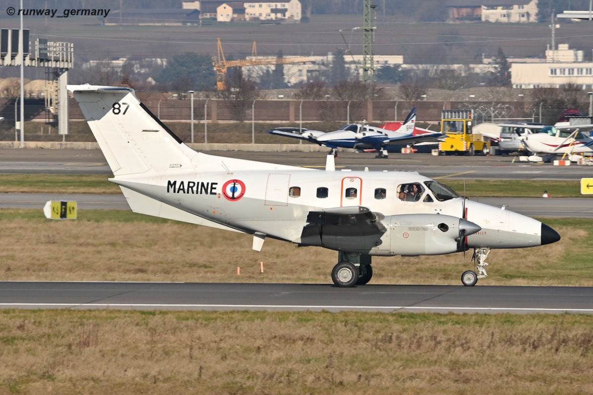 Embraer E121 &quot; Xingu &quot; /  French Navy / 87