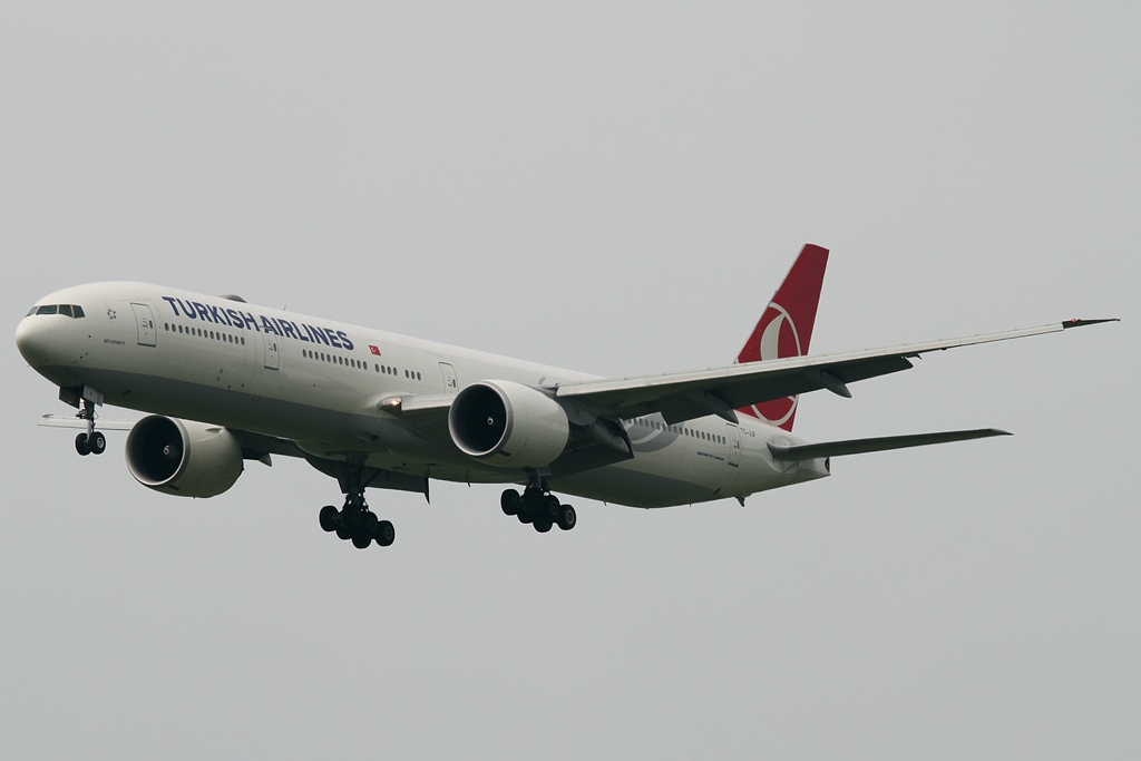 Turkish Airlines Boeing 777-3F2(ER) TC-JJF