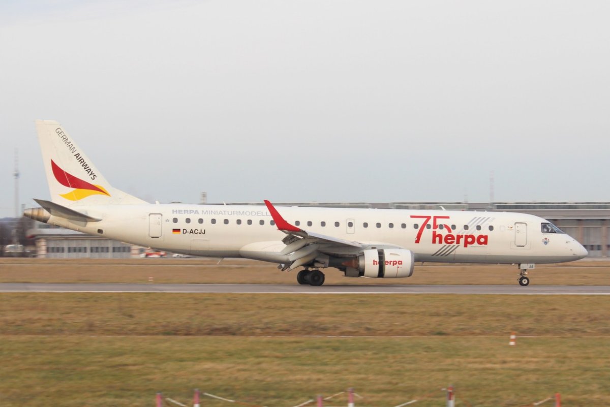 D-ACJJ       Embraer E190LR       German Airways