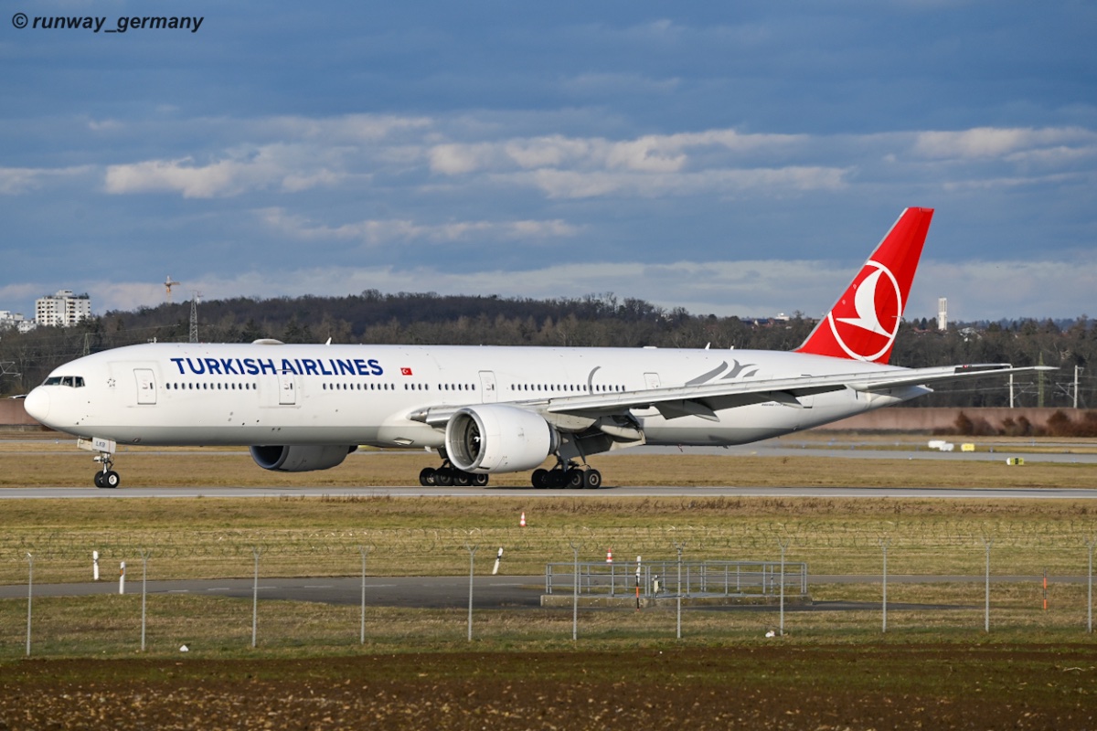 TC-LKB // Turkisch Airlines // Boeing 777-36N(ER)