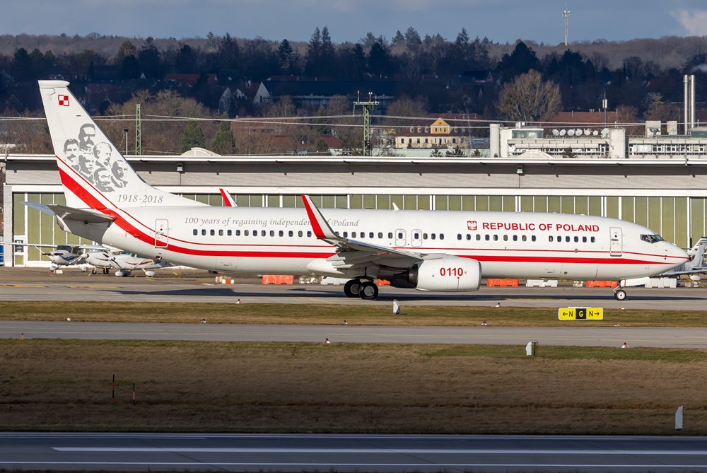 Poland - Air Force / 0110 / Boeing 737-86X