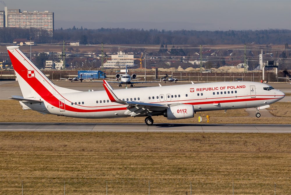 Poland Air Force / 0112 / Boeing 737-8TV(BBJ2)