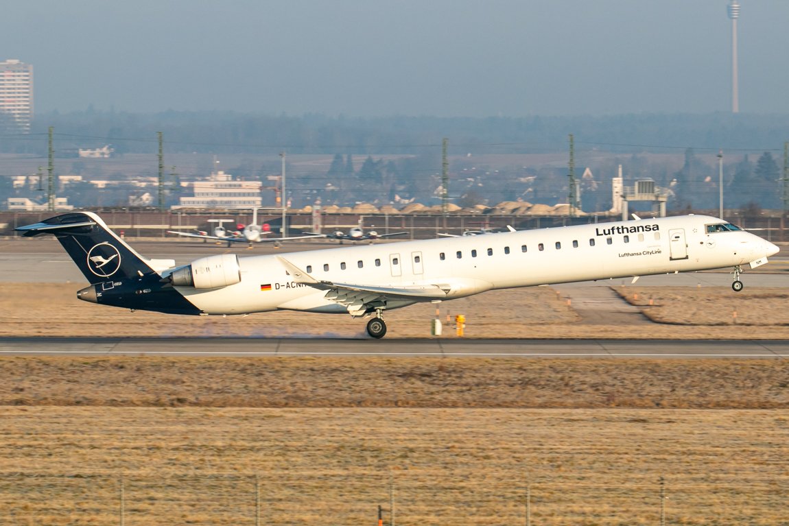 8.2.2025_Lufthansa_D-ACNM_CRJ9_3.jpg